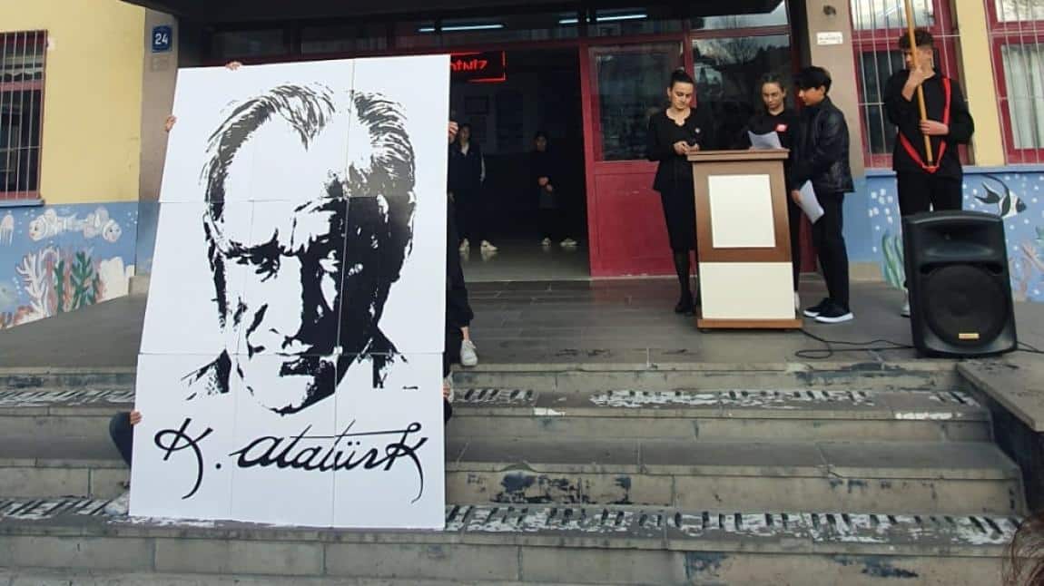 Ulu Önder Atatürk Okulumuzda Yapılan Törenle Anıldı